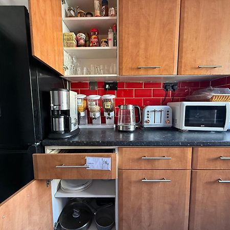 Room With Kitchen In Central ลอนดอน ภายนอก รูปภาพ